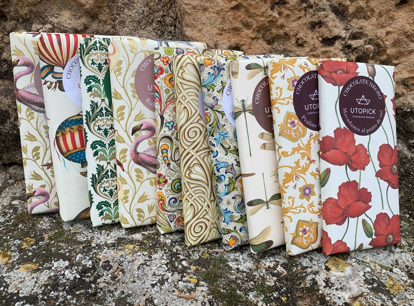 Chocolates artesanos con papeles estampados